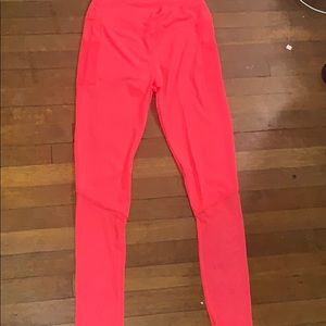 Neon pink, side-pocket leggings